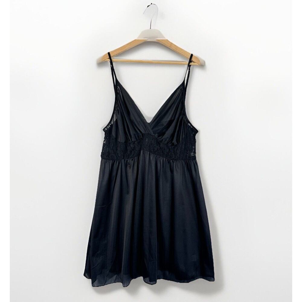 VTG Amoureuse Liquid Silk Maxi‎ Nightgown Size 1X Black Lace Strappy Glam
